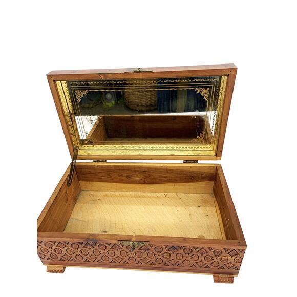 Vintage 50s 60s Wooden Jewelry Box Carved with Mirror Inside - Picture 7 of 10